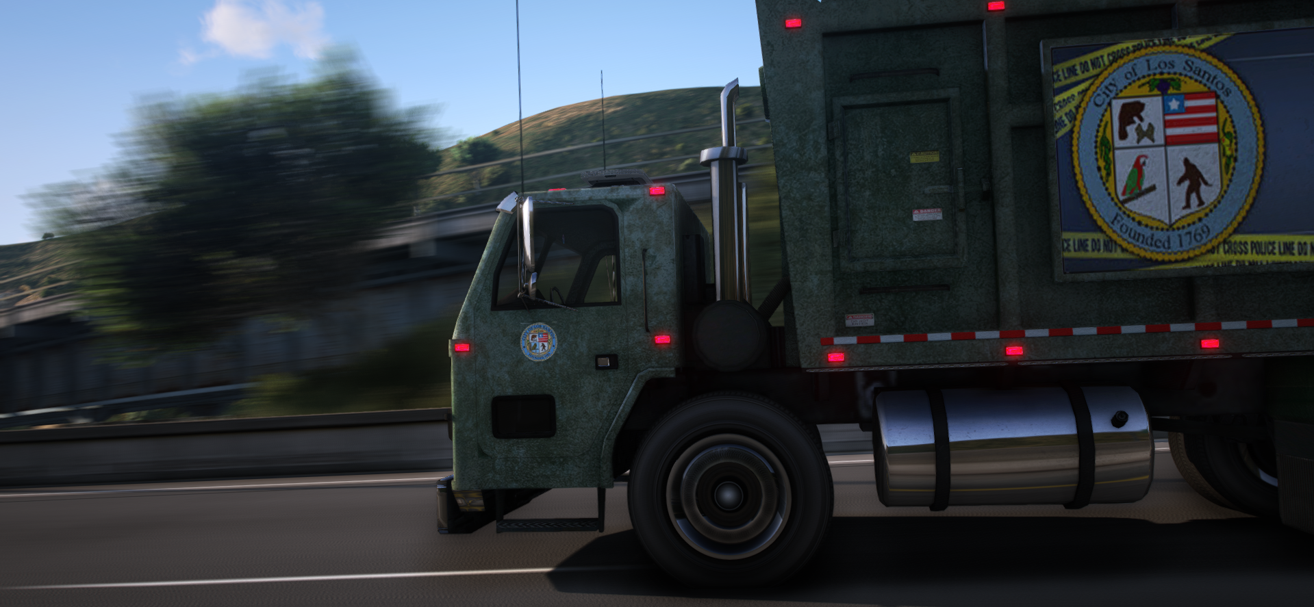 Screenshot of LEO TrashMaster | Lore Friendly | FiveM Ready