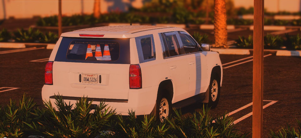 Screenshot of 2019 Chevrolet Tahoe Road-Assistance Utility - Realistic Lighting 